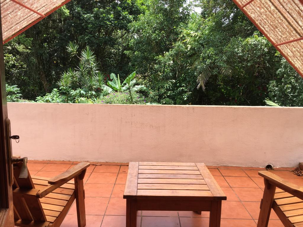 Chalet Nicholas Bed & Breakfast Nuevo Arenal Bagian luar foto