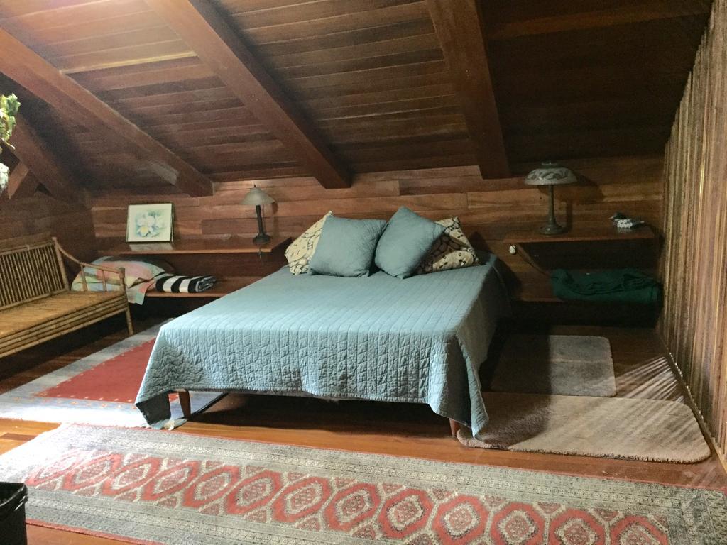 Chalet Nicholas Bed & Breakfast Nuevo Arenal Bagian luar foto