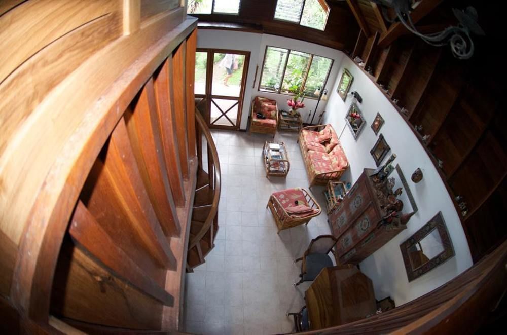 Chalet Nicholas Bed & Breakfast Nuevo Arenal Bagian luar foto